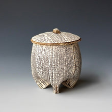 Lidded tea cup