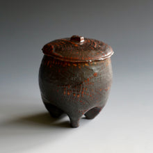 Lidded tea cup
