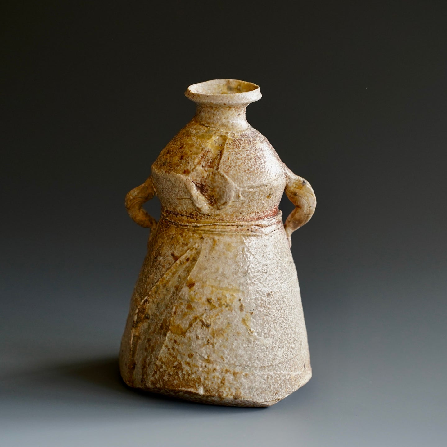 Tokkuri (sake server)/Bud vase