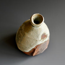 Tokkuri (sake server)/Bud vase