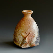 Tokkuri (sake server)/Bud vase