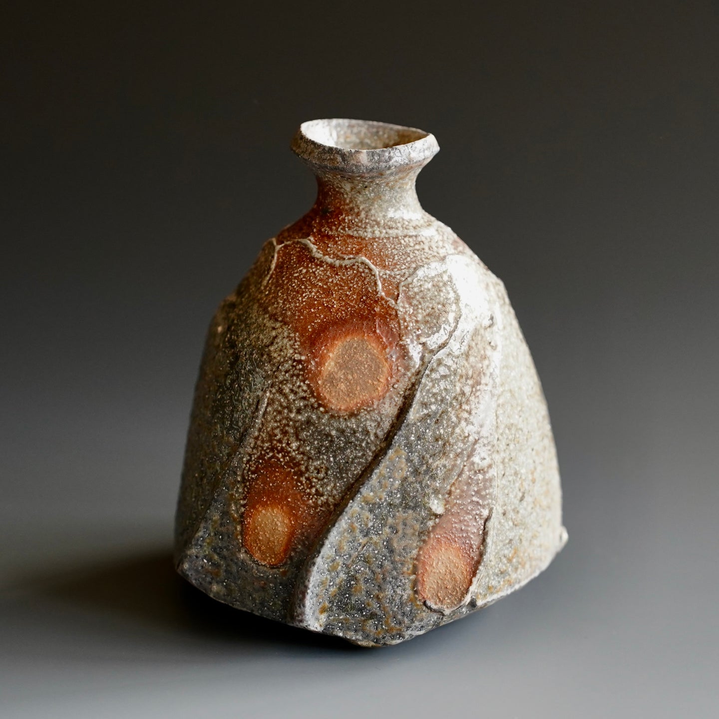 Tokkuri (sake server)/Bud vase