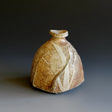 Tokkuri (sake server)/Bud vase