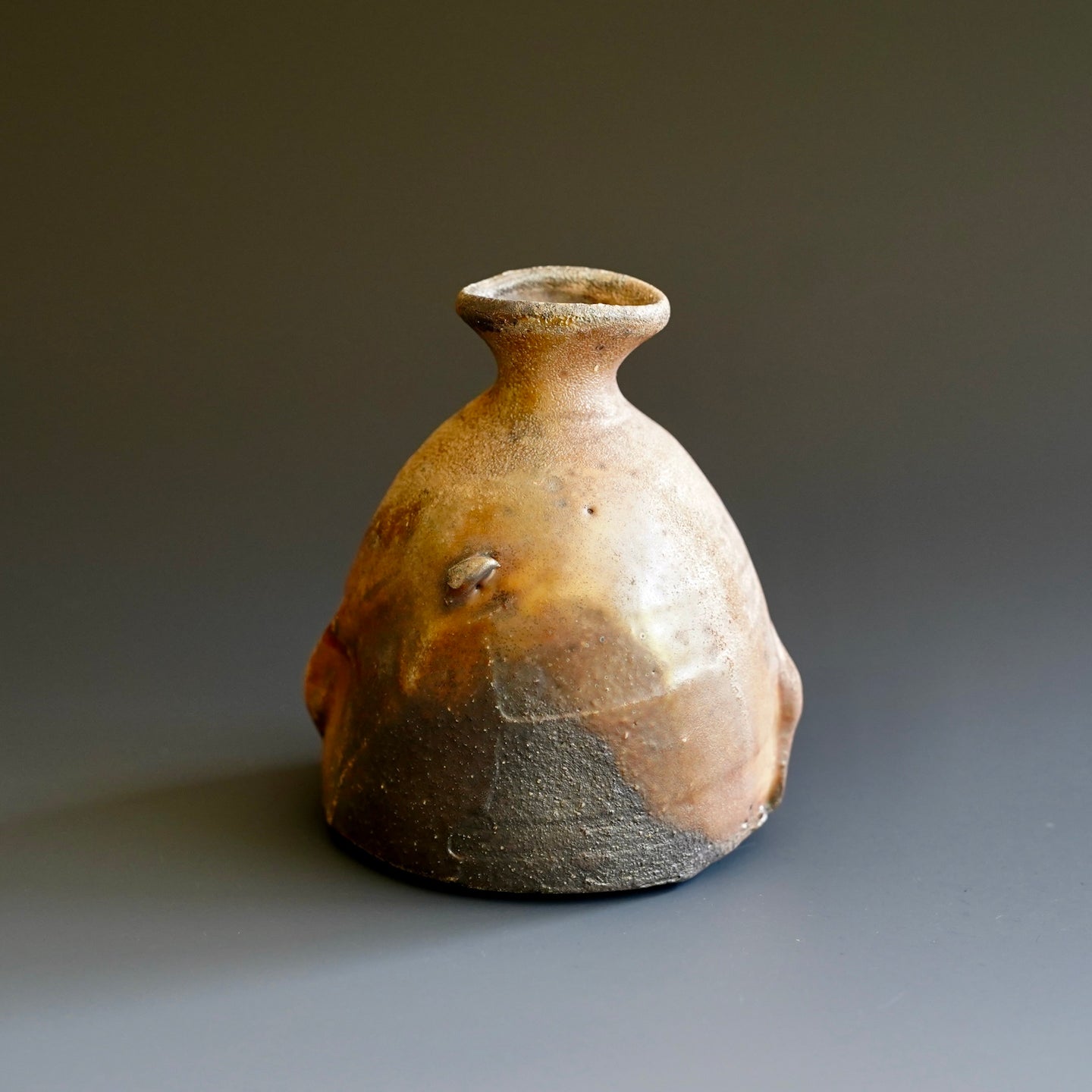 Tokkuri (sake server)/Bud vase