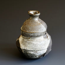 Tokkuri (sake server)/Bud vase