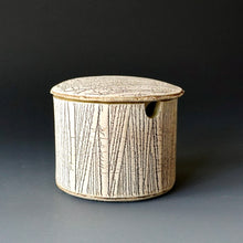 Sugar pot