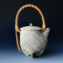 Tea pot