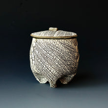 Lidded tea cup