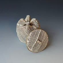 Lidded tea cup