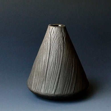 Round bud vase