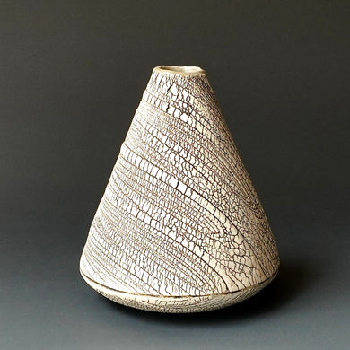 Round bud Vase