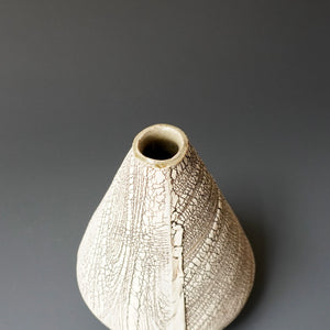 Round bud Vase