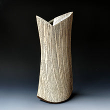 Vase/ sculpture