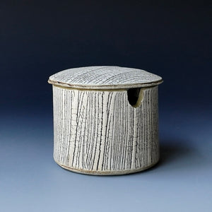Sugar pot