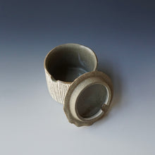 Sugar pot