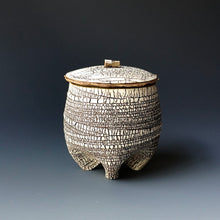 Lidded tea cup