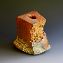 Sculpture/ vase