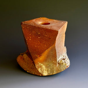 Sculpture/ vase