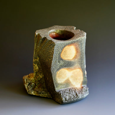 Sculpture/ vase