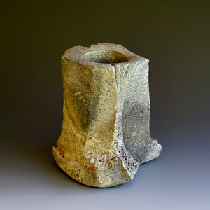 Sculpture/ vase
