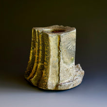 Sculpture/ vase