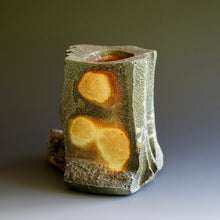 Sculpture/ vase