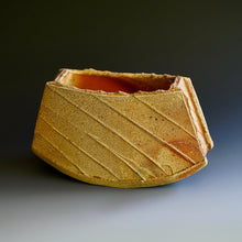 Sculpture/ Vase