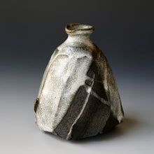 Tokkuri (sake server)/Bud vase