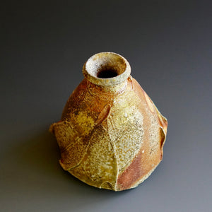 Tokkuri (sake server)/Bud vase