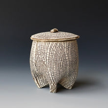 Lidded tea cup