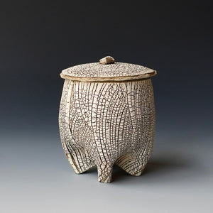 Lidded tea cup