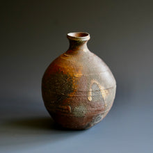 Tokkuri (sake server)/Bud vase by Akira Satake