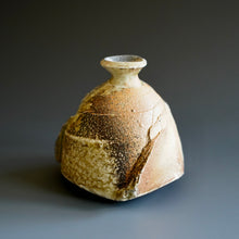 Tokkuri (sake server)/Bud vase