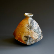 Tokkuri (sake server)/Bud vase