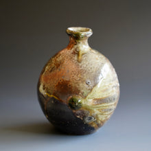 Tokkuri (sake server)/Bud vase