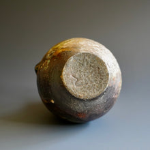 Tokkuri (sake server)/Bud vase