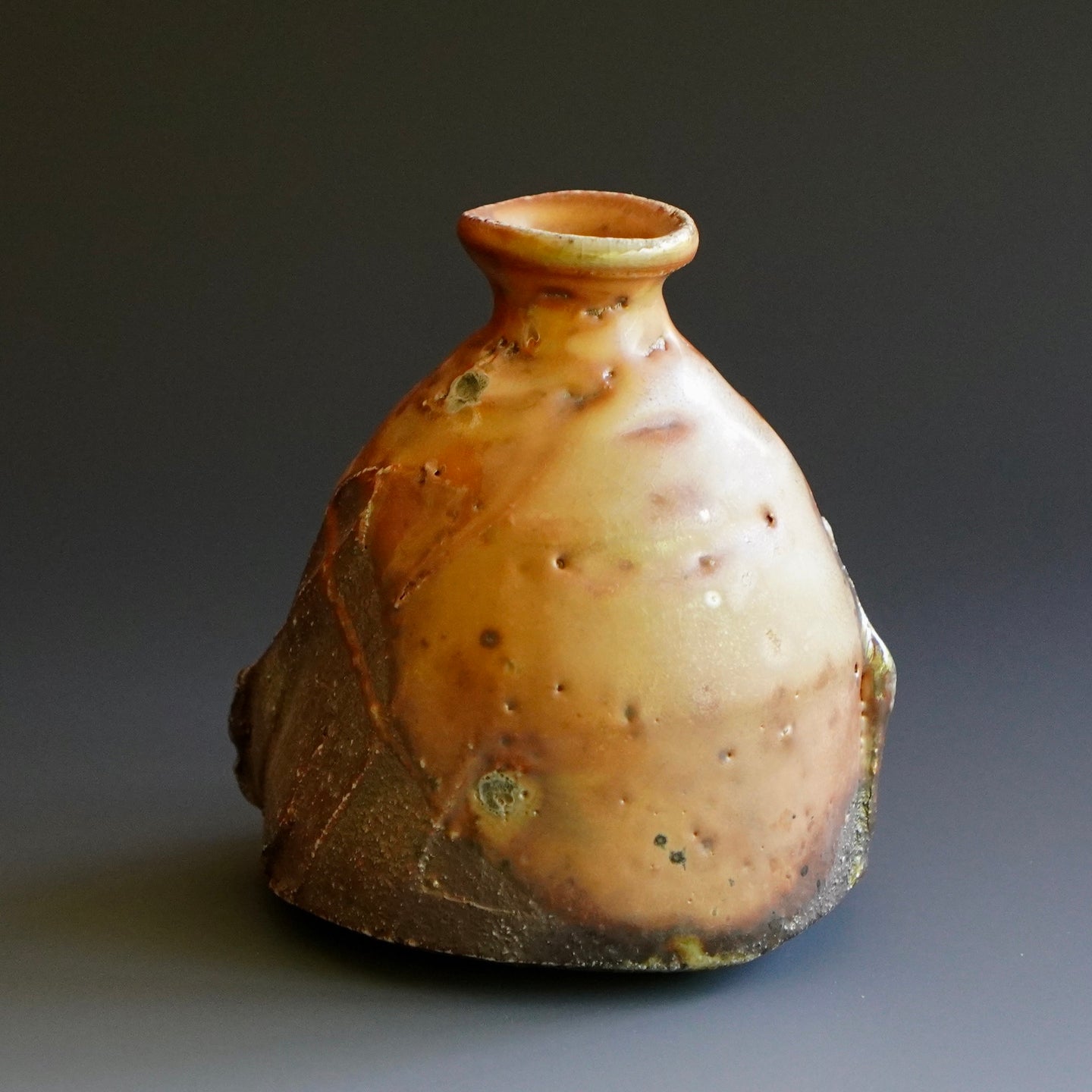 Tokkuri (sake server)/Bud vase