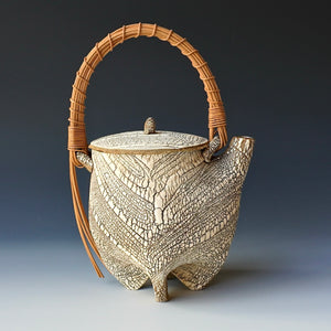 Tea pot