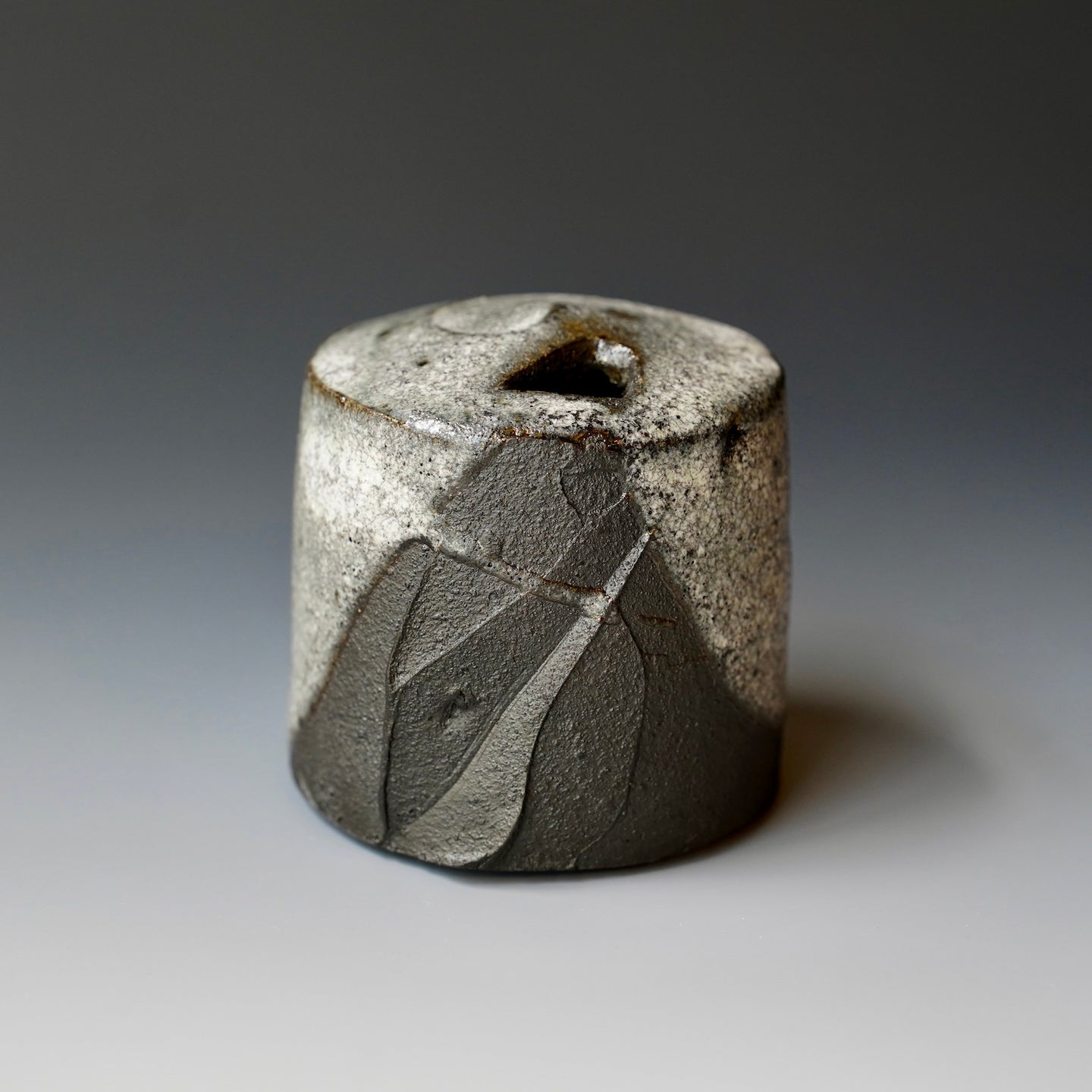 Sculpture / Bud vase