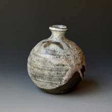 Tokkuri (sake server)/Bud vase