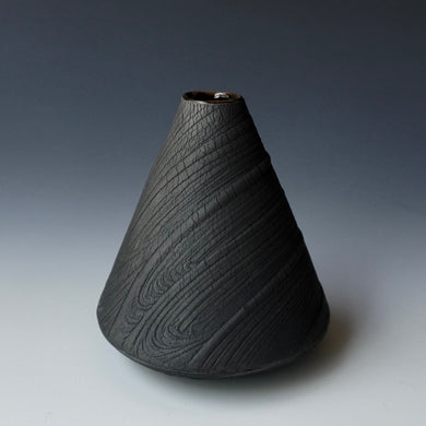 Round bud vase