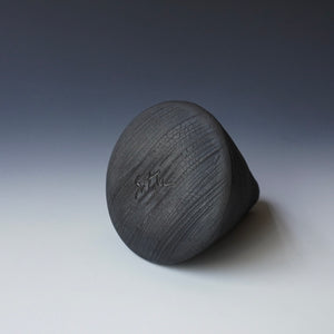 Round bud vase