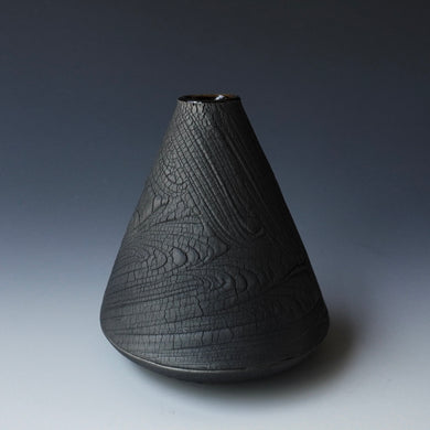 Round bud vase