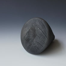Round bud vase