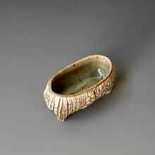 Salt cellar