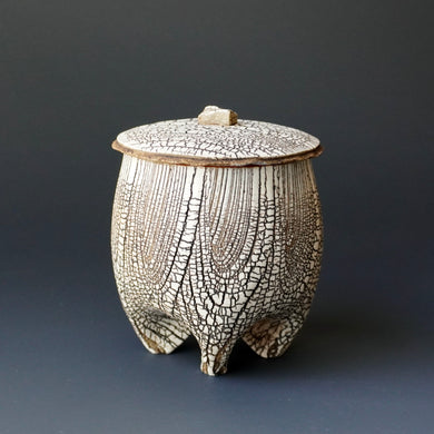 Lidded tea cup