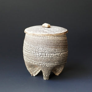 Lidded tea cup