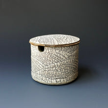 Sugar pot