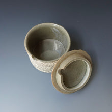 Sugar pot