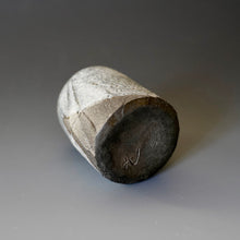 Sculpture / Bud vase